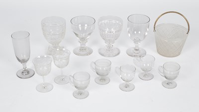 Lot 308 - A quantity of glassware