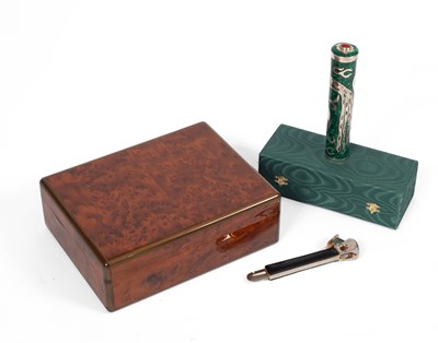 Lot 388 - A French burr veneered humidor