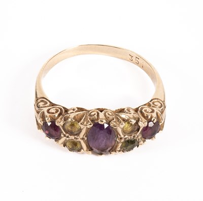 Lot 21 - A Victorian style amethyst and peridot ring