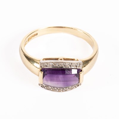 Lot 23 - A fancy-cut amethyst and diamond ring