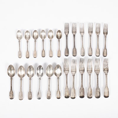 Lot 156 - A quantity of silver fiddle pattern flatware