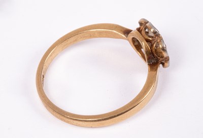 Lot 76 - An Edwardian 18ct gold and diamond flower head ring