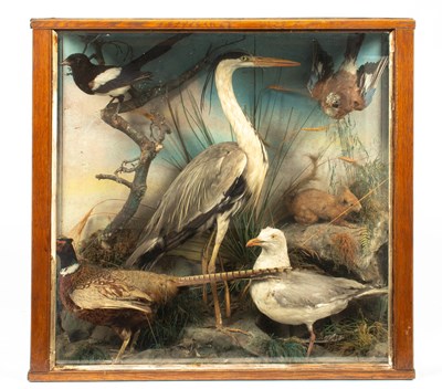 Lot 487 - A large taxidermy late Victorian/Edwardian naturalistic diorama