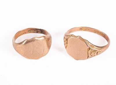 Lot 59 - Two 9ct gold signet rings