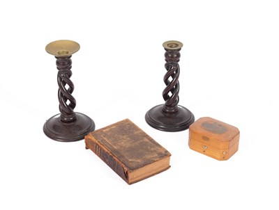 Lot 367 - A Mauchlineware cotton dispenser