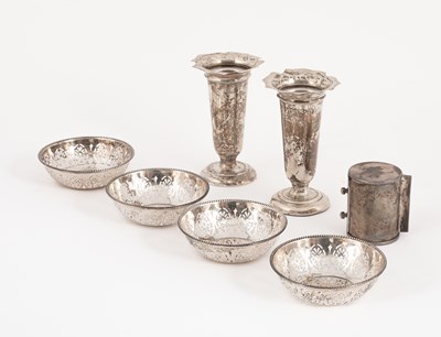Lot 119 - A quantity of silver
