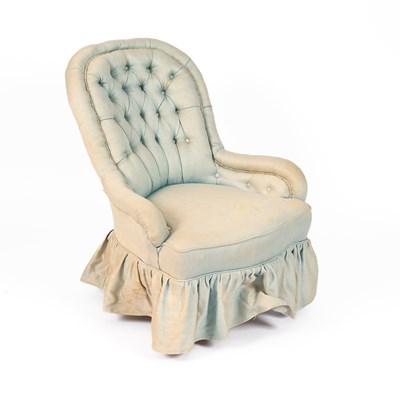 Lot 807 - A Victorian nursing chair