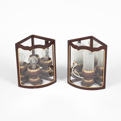Lot 793 - A pair Colefax & Fowler reflector corner wall lanterns