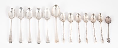 Lot 122 - A set of six Victorian silver coffee spoons
