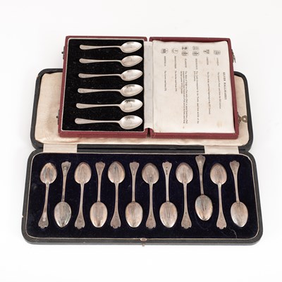 Lot 127 - A set of silver hallmark coffee spoons