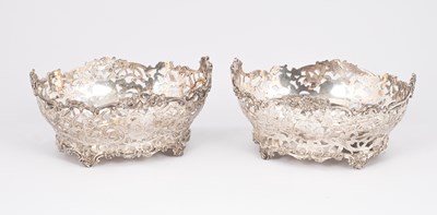 Lot 27 - A pair of Edwardian silver baskets