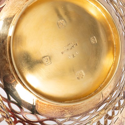 Lot 28 - A pair of Edwardian silver-gilt baskets
