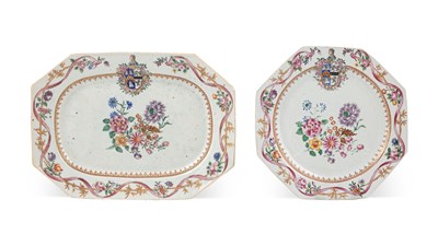 Lot 194 - A Chinese armorial porcelain octagonal floral dish