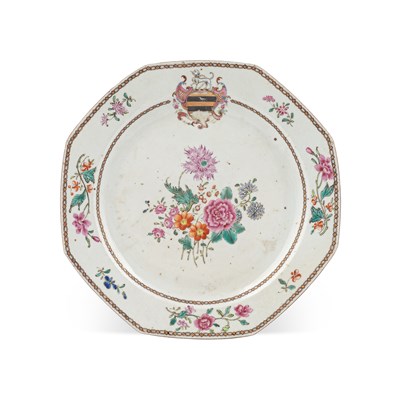 Lot 195 - A Chinese armorial porcelain octagonal floral plate
