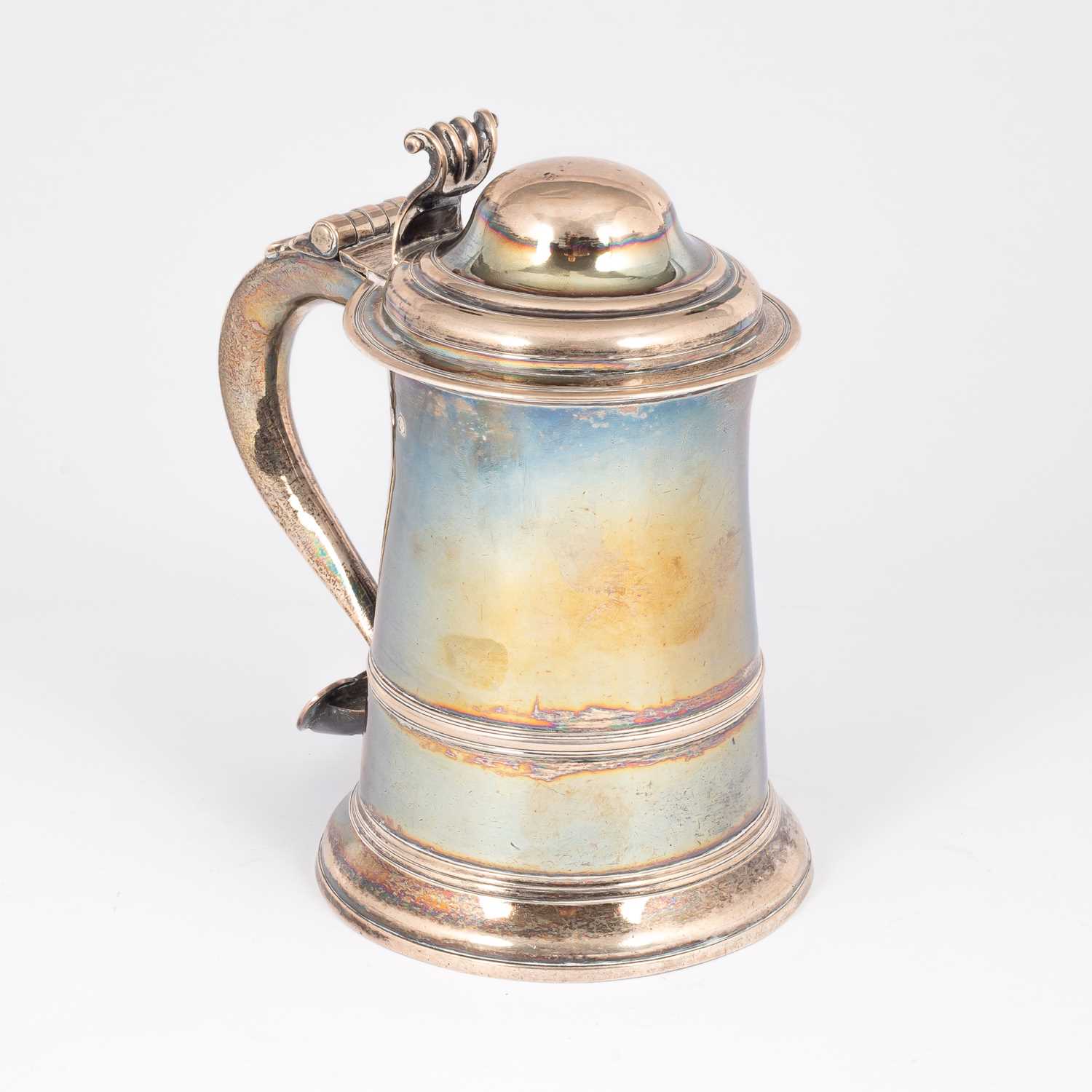 Lot 72 - A George III silver tankard
