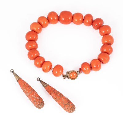 Lot 207 - A 19th Century coral bracelet