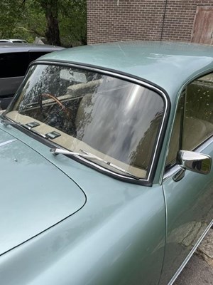 Lot 1964 Alvis TE21 Saloon