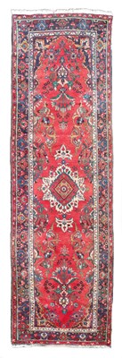 Lot 406 - A Lilihan runner