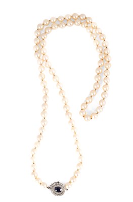 Lot 186 - A single row cultured pearl necklace