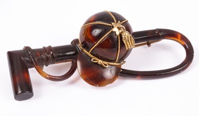 Lot 58 - A Victorian tortoiseshell jockey cap