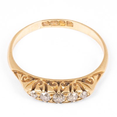 Lot 147 - A George V 18ct yellow gold and diamond five-stone ring