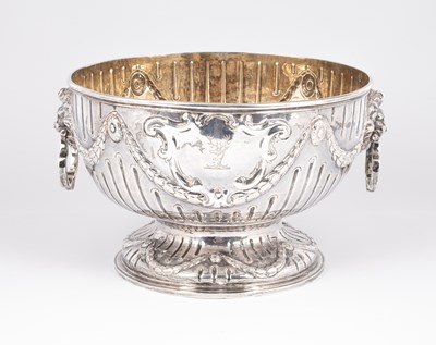 Lot 45 - A George IV silver punch bowl