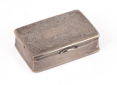Lot 86 - A Chinese export silver snuff box