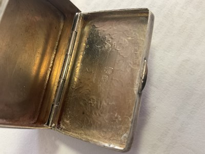 Lot 86 - A Chinese export silver snuff box