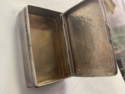 Lot 86 - A Chinese export silver snuff box