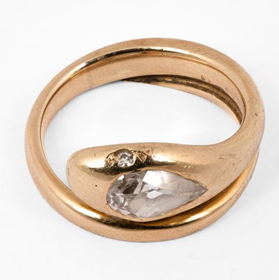 Lot 116 - A diamond serpent ring
