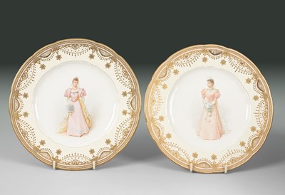 Lot 621 - A pair of Copeland bone china plates