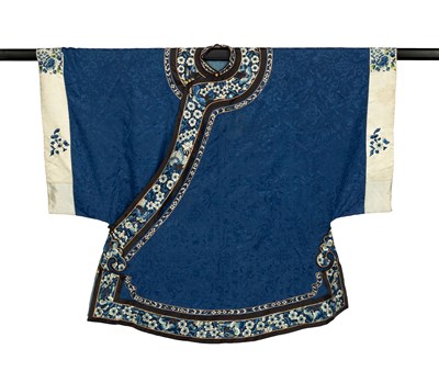 Lot 257 - A Chinese ladies robe