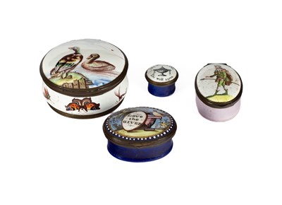 Lot 112 - A South Staffordshire enamel patch box