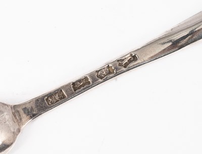 Lot 60 - A George II silver marrow scoop