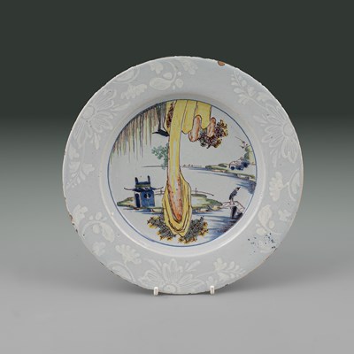 Lot 629 - An English Delftware plate