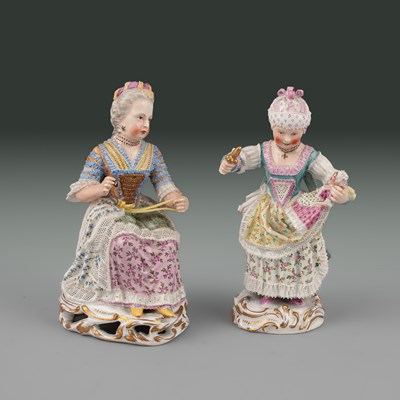 Lot 640 - Two Vienna figures