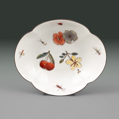 Lot 644 - A Meissen spoon tray