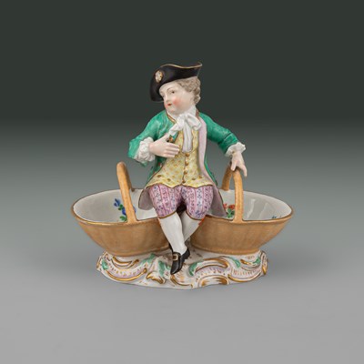 Lot 653 - A Meissen double salt or sweetmeat