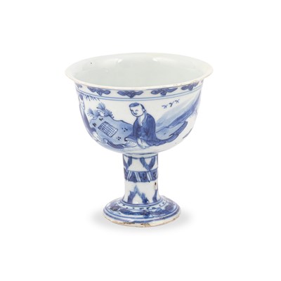Lot A Chinese blue and white stem cup