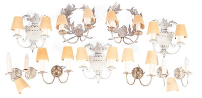 Lot 591 - A quantity of contemporary wall lights
