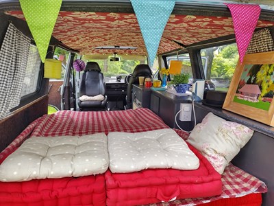 Lot 205 - Volkswagen (VW) Camper Van, Model T3 (T25) 1987