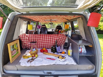 Lot 205 - Volkswagen (VW) Camper Van, Model T3 (T25) 1987