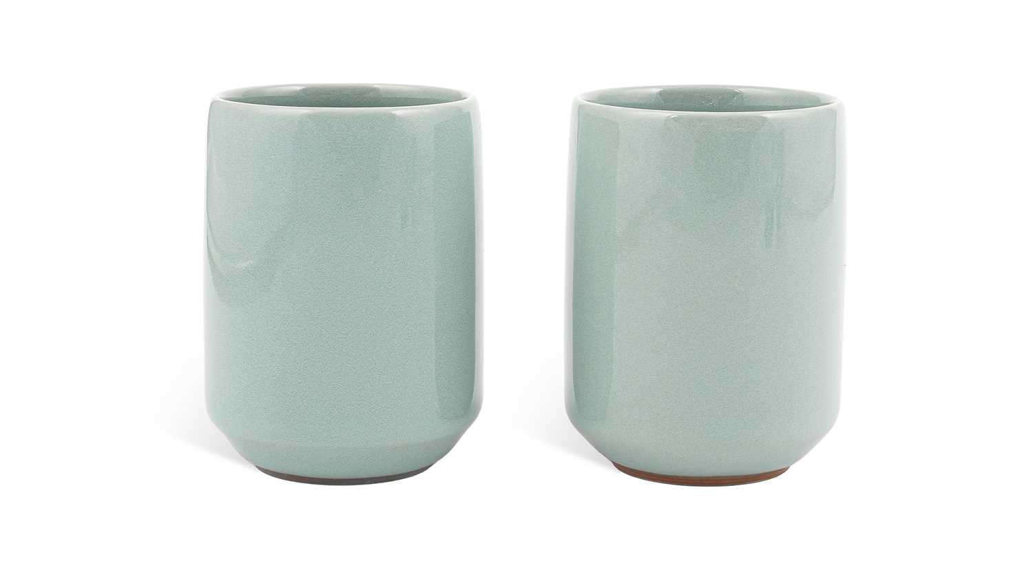 Lot 278 - Two celadon porcelain cups by Suwa Sozan III